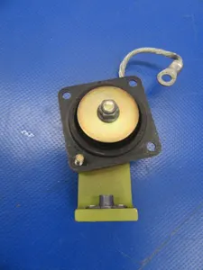 Beech Baron 58P Shock Mount & Support Instrument Panel P/N 96-324075 (0418-123)